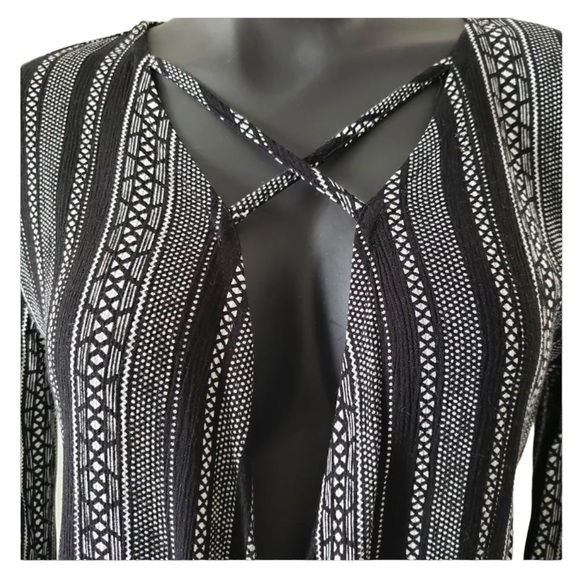 Ripzone | Criss-Cross Blouse - Picture 6 of 9